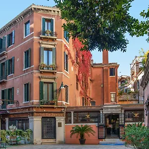la-fenice-et-des-artistes.hotelslidodijesolo.com/