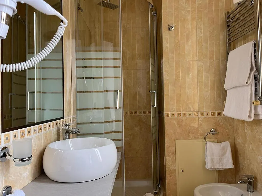 Glam Luxury Rome Hotel